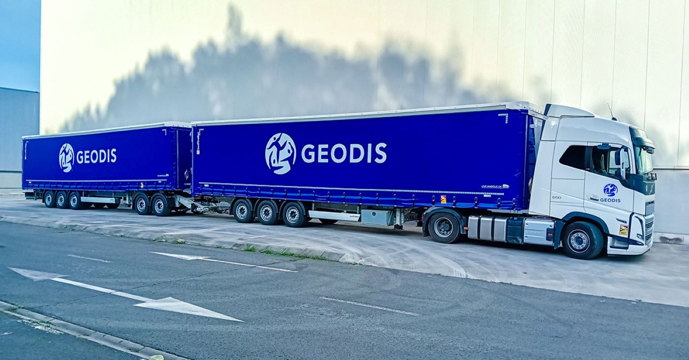 GEODIS impulsa su actividad con una nueva inversión en duotrailers en España. Foto: GEODIS GEODIS impulsa su actividad con una nueva inversión en duotrailers en España