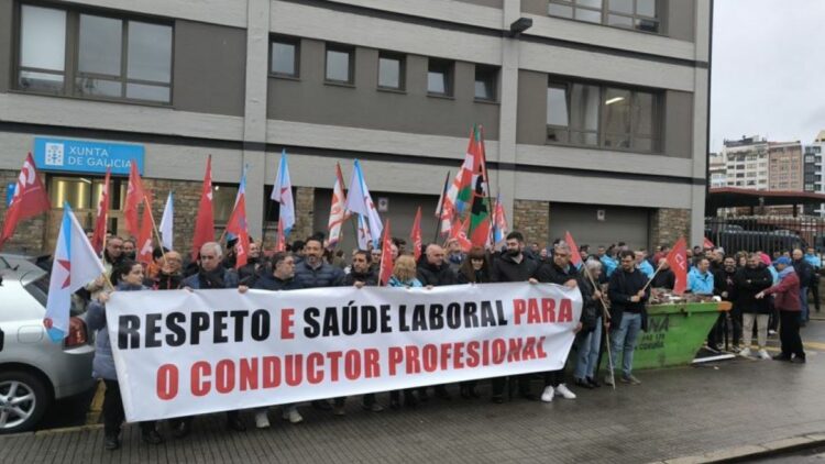 Seguimiento mayoritario en la primera jornada de huelga del transporte público de A Coruña