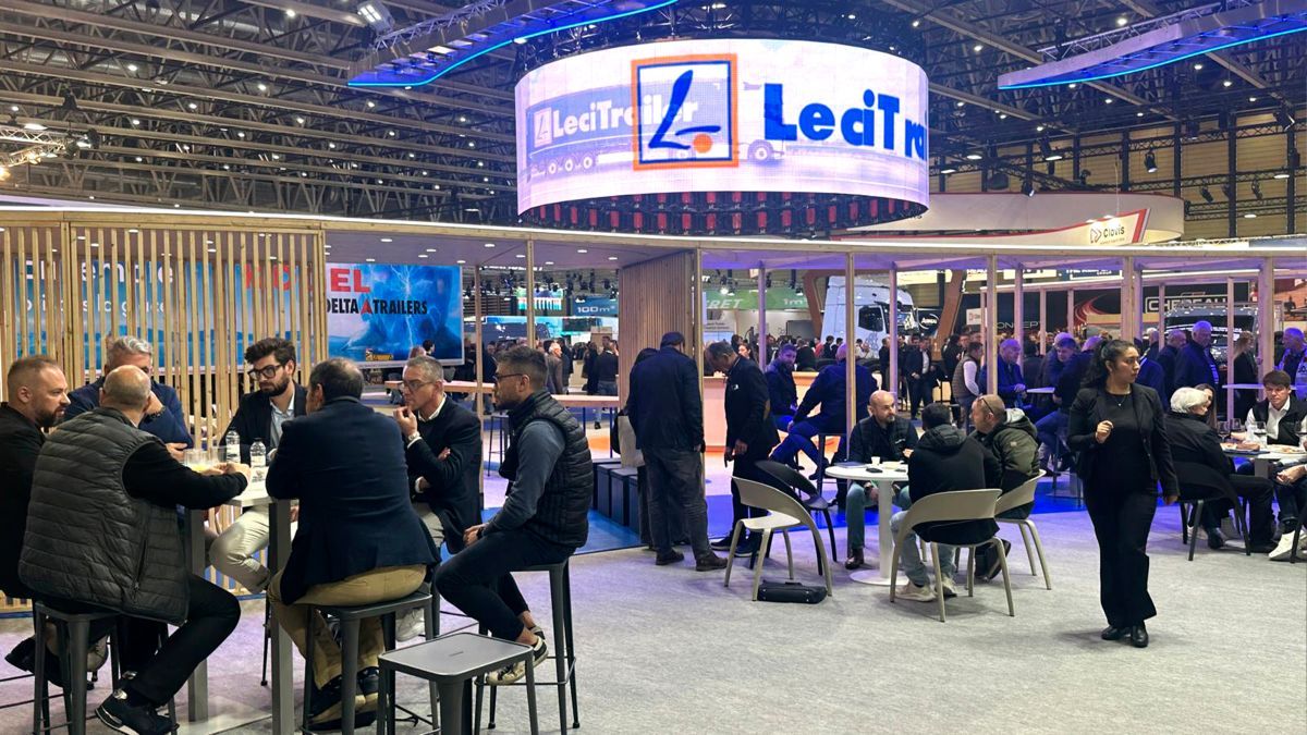 Lecitrailer presentó sus novedades de producto y servicios en Solutrans 2025-2