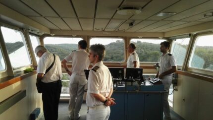 Los marinos mercantes, excluidos del I Congreso Nacional del Sector Portuario.