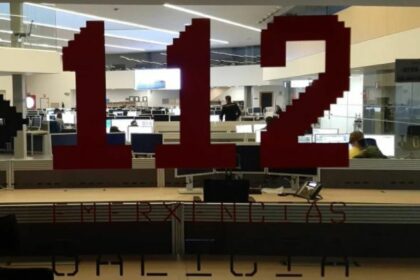 El accidente de un camión de transporte de mercancías peligrosas activa el plan de emergencias