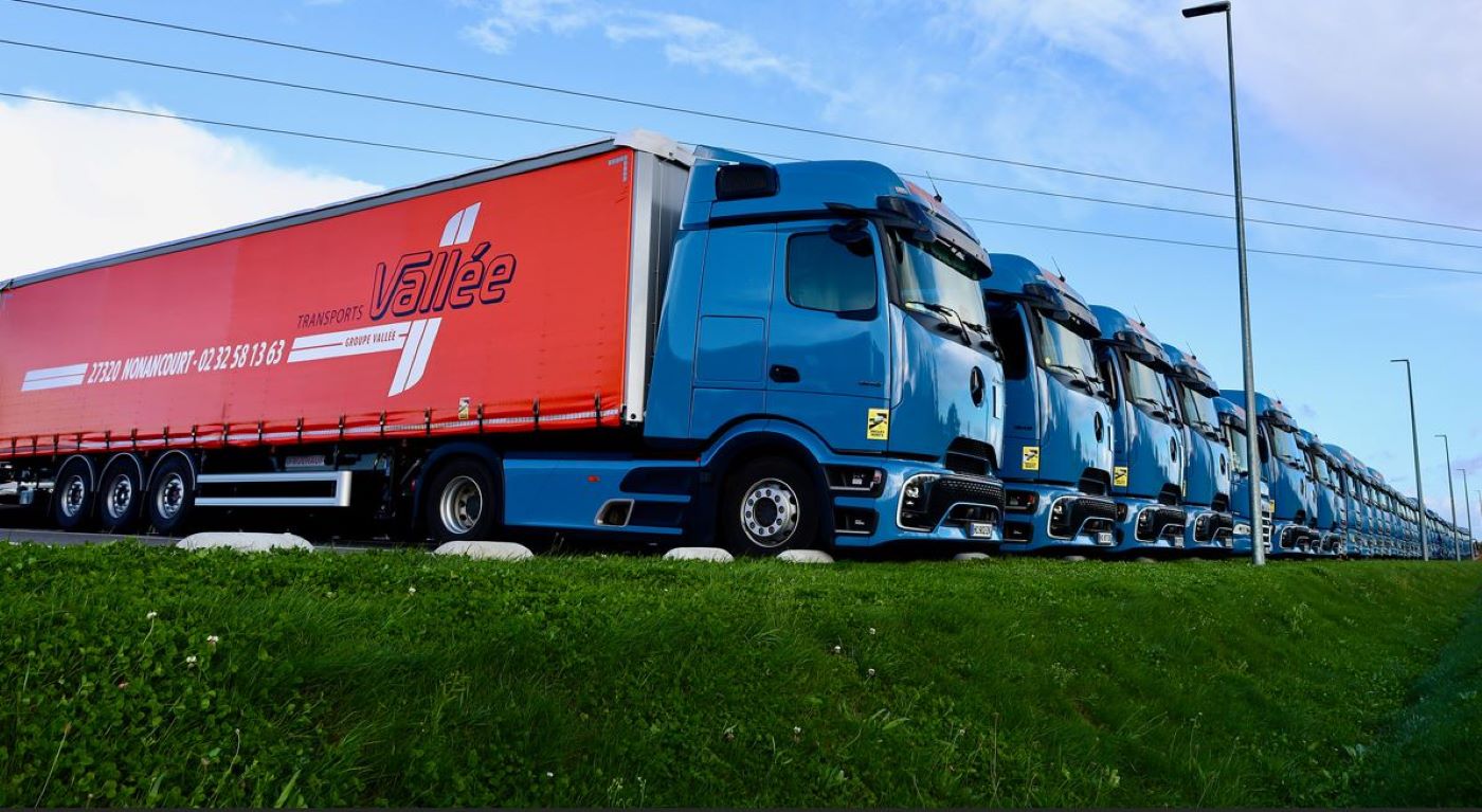 Transports Vallée en Francia incorpora los primeros Mercedes-Benz eActros 600 y 62 Actros L con ProCabin. Foto: Daimler Truck Transports Vallée en Francia incorpora los primeros Mercedes-Benz eActros 600 y 62 Actros L con ProCabin