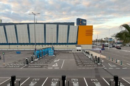 Powerdot inaugura en Elche el mayor hub de recarga ultrarrápida de España