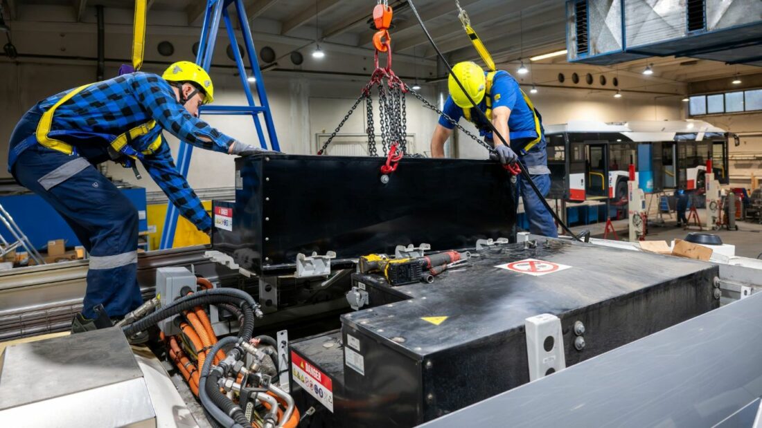 Solaris amplía su oferta de servicios con el reequipamiento de autobuses eléctricos