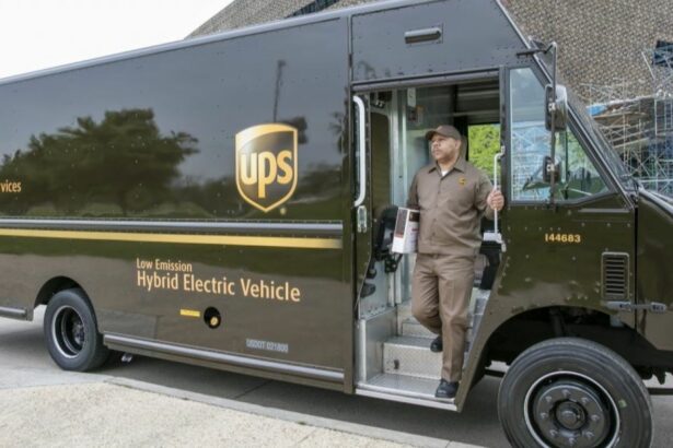 Nueva York acusa a UPS de pagar menos a sus trabajadores