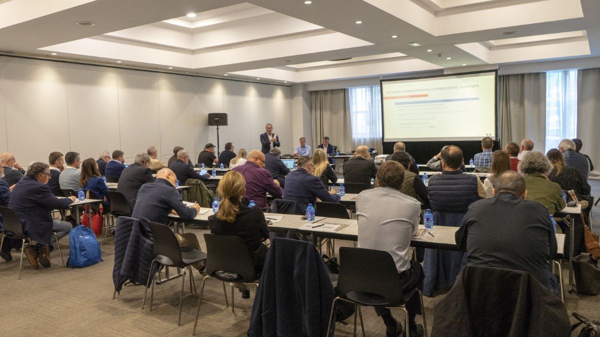 Vista general de la asamblea de Fenadismer