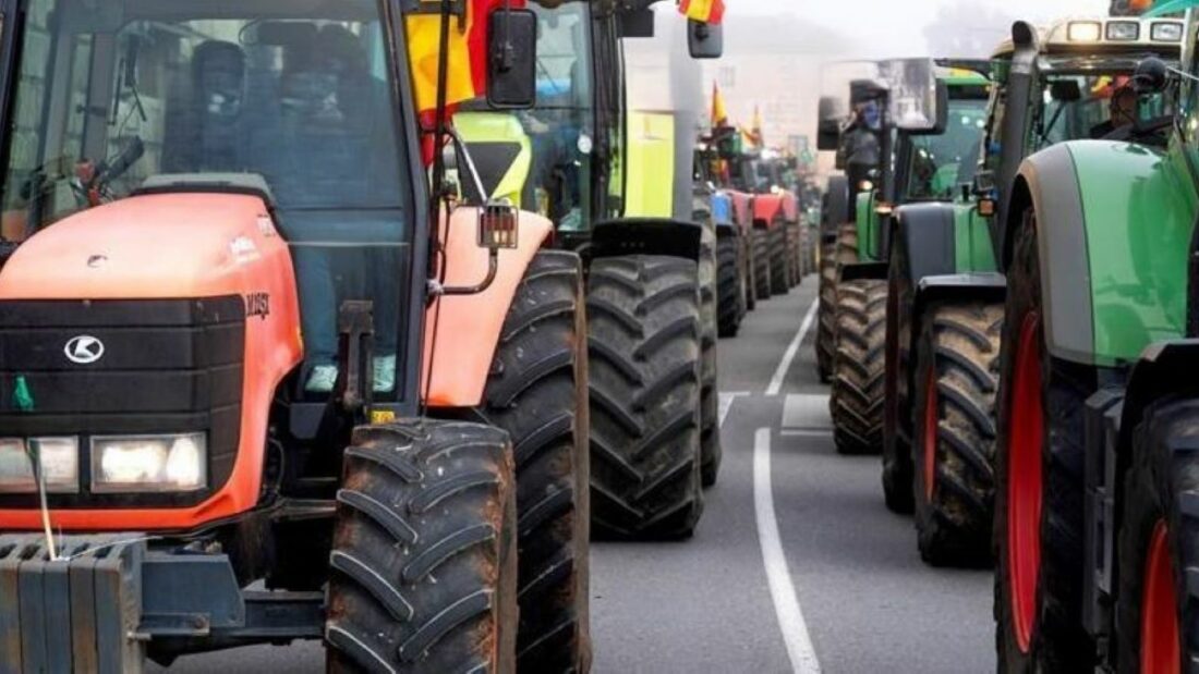 CETM alerta que el drama oculto de los bloqueos agrícolas acelera la escasez de conductores. Foto de archivo CETM alerta que el drama oculto de los bloqueos agrícolas acelera la escasez de conductores