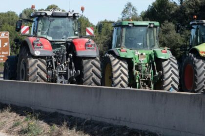 Los transportistas avisan: "No cargaremos los camiones mientras no se garantice la circulación"