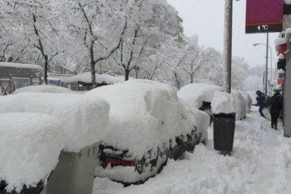 Alerta por nevadas en cotas bajas y lluvias intensas al menos hasta el martes 6