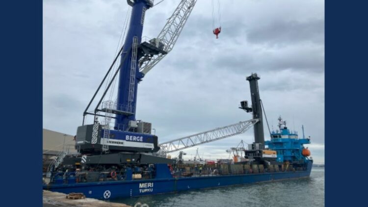 BERGÉ recibe una nueva grúa para una operativa más eficiente en el Puerto de Santander