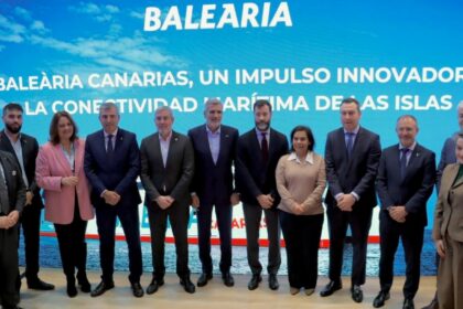 Baleària presenta en Fitur su apuesta para la conectividad marítima de Canarias