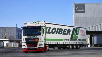 Kloiber comienza el transporte con el primero de 15 camiones eléctricos para MAN
