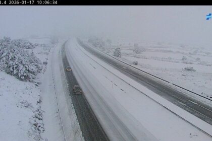 52 carreteras de ocho provincias afectadas por la nieve hoy sábado