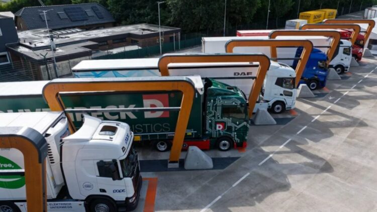 IRU, ACEA y T&E instan a la Comisión Europea a acelerar la financiación de cargadores para camiones eléctricos