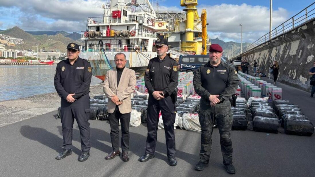 Interceptado un buque mercante que ocultaba casi 10 toneladas de cocaína entre un cargamento de sal.