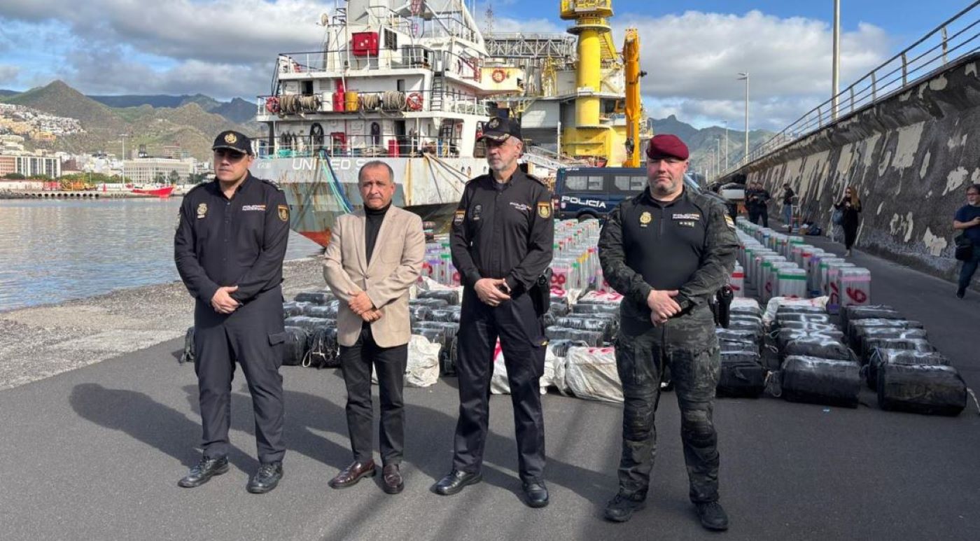 Interceptado un buque mercante que ocultaba casi 10 toneladas de cocaína entre un cargamento de sal.