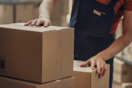 El comercio online en España cierra 2025 con 15,2 millones de artículos devueltos por daños en el envío