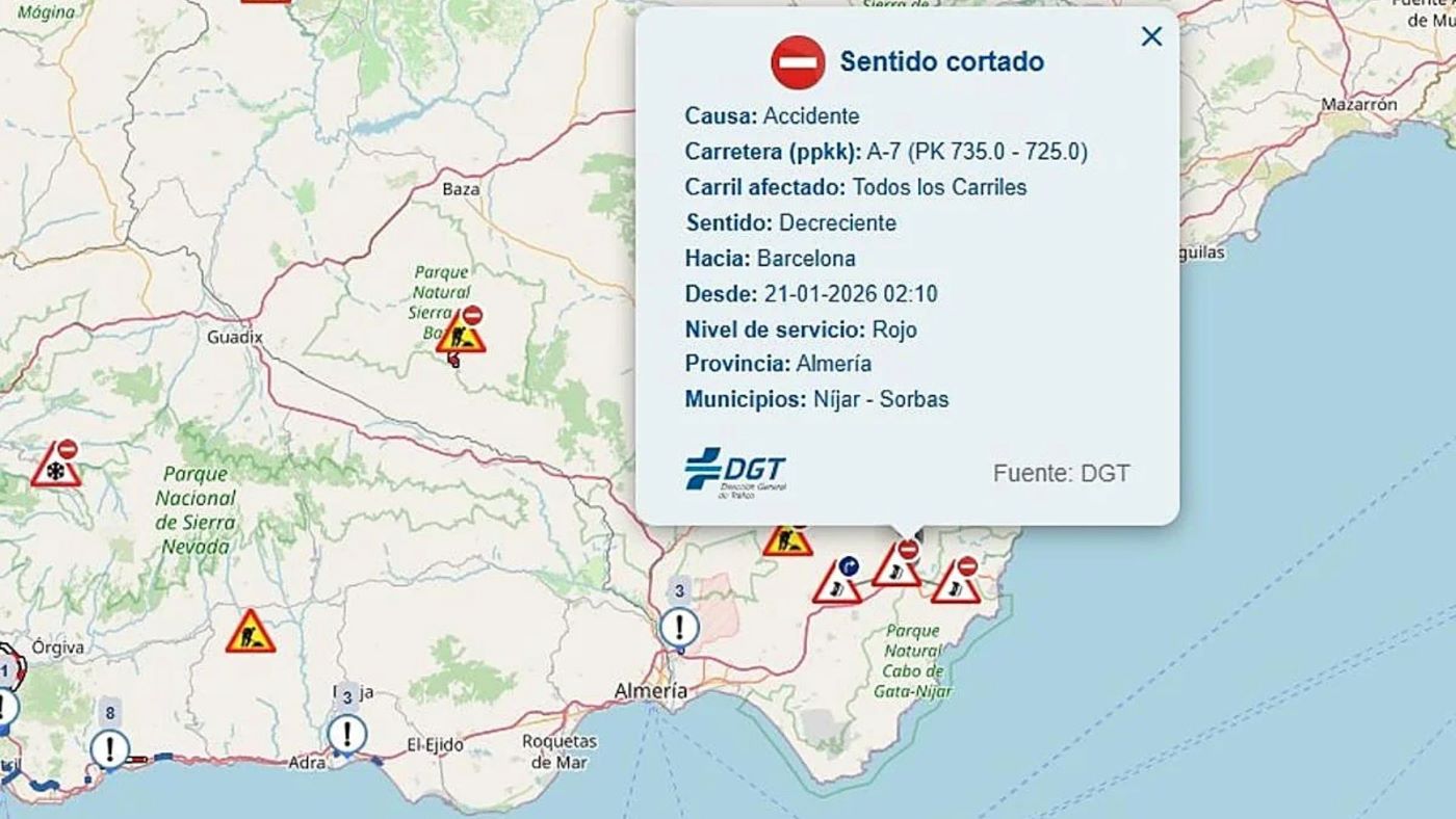 Cortada la A-7 por un accidente entre dos camiones en Sorbas. Foto: DGT Cortada la A-7 por un accidente entre dos camiones en Sorbas