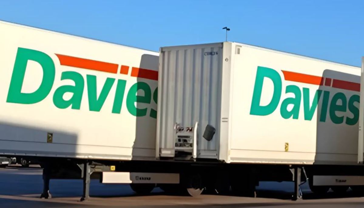 Davies Turner amplía su flota de remolques para el transporte entre Reino Unido, Irlanda y Marruecos