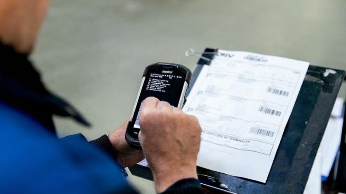 Los documentos imprescindibles en el transporte de mercancías. Foto de archivo Los documentos imprescindibles en el transporte de mercancías