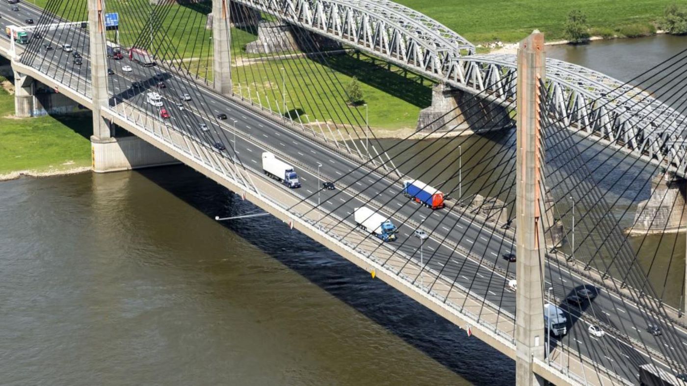IRU, ACEA y T&E instan a la CE a garantizar la financiación para la infraestructura de recarga de camiones