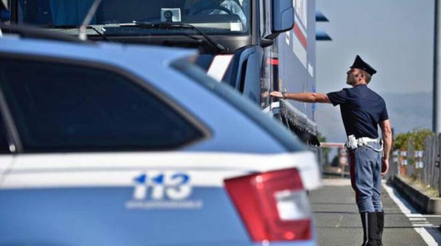La Policía de Carreteras italiana controló 334.439 camiones en 2025