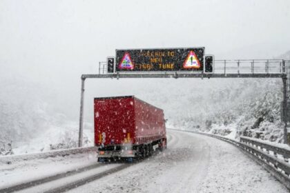 La A-2, C-25 y la AP-2 en Lleida y Tarragona las más afectadas por nieve