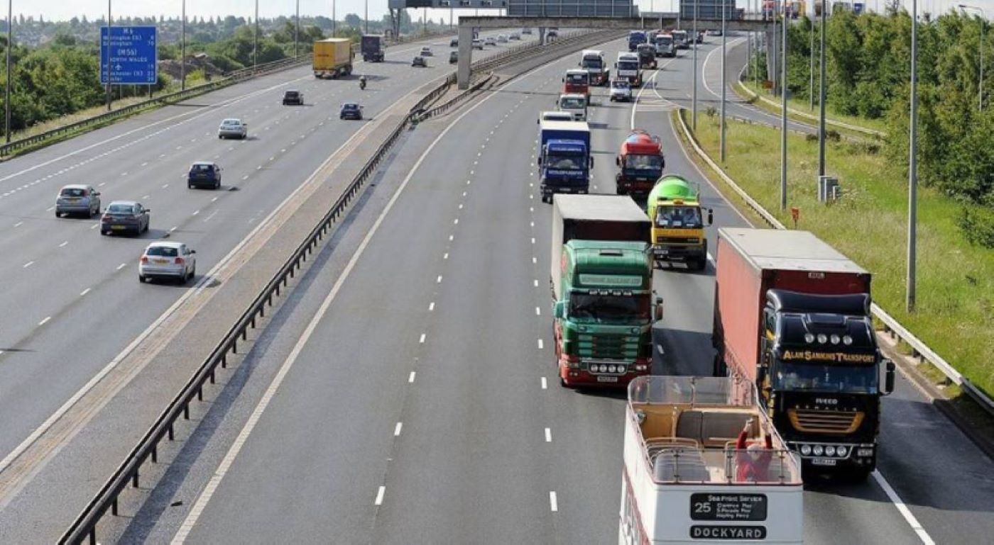 El Reino Unido necesita 11.000 plazas de aparcamientos para camiones. Foto de archivo El Reino Unido necesita 11.000 plazas de aparcamientos para camiones