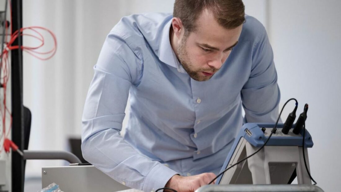 Adam Jenåker habla sobre las innovaciones de IA que están cambiando el transporte en Scania