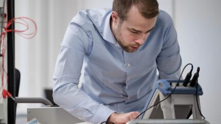 Adam Jenåker habla sobre las innovaciones de IA que están cambiando el transporte en Scania