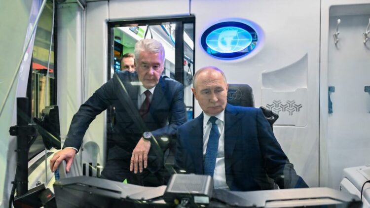 Comienzan las pruebas del primer tren sin conductor de Rusia en el metro de Moscú