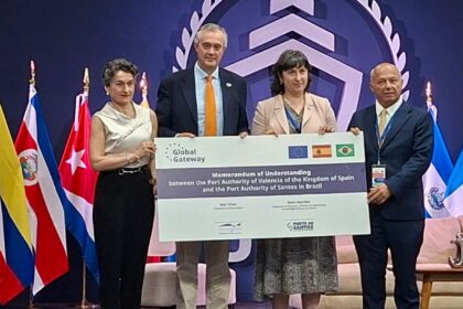 Valenciaport y el puerto de Santos (Panamá) crean un corredor marítimo verde