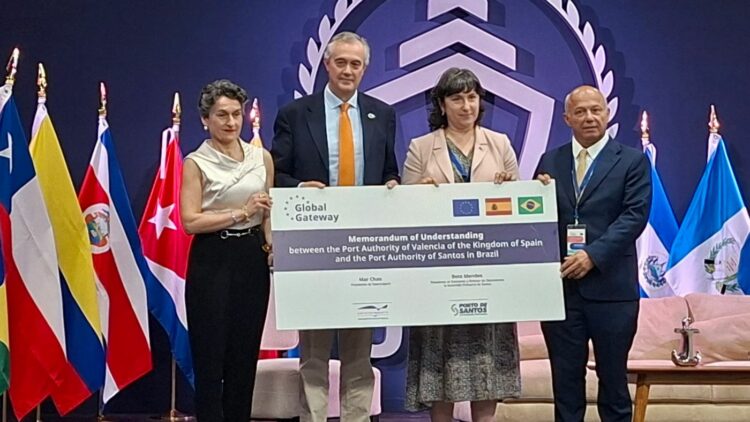 Valenciaport y el puerto de Santos (Panamá) crean un corredor marítimo verde