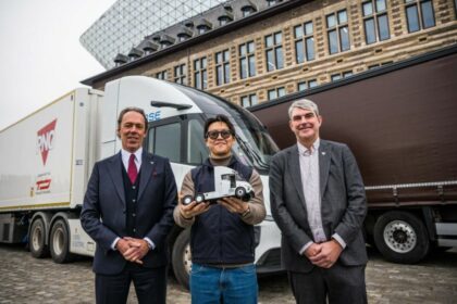 Windrose elige el Puerto de Amberes-Brujas para el montaje de sus camiones eléctricos en Europa