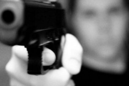 Amenazan a un camionero con un arma mientras roban mercancía valorada en 400.000€