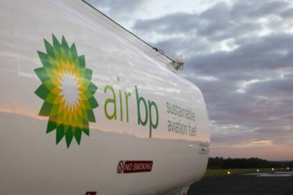 bp firma un acuerdo con Airbus para proporcionar servicios y suministro de combustible en España y Alemania