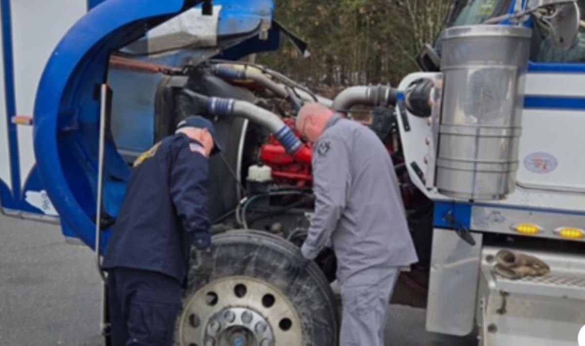 Estados Unidos retira 2.000 camioneros no cualificados de las carreteras