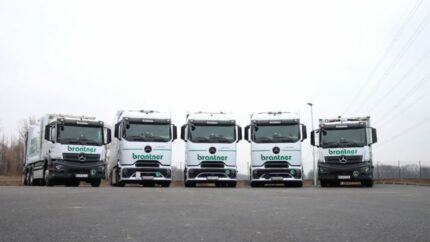 Brantner incorpora 13 camiones eléctricos eActros a su flota en Austria