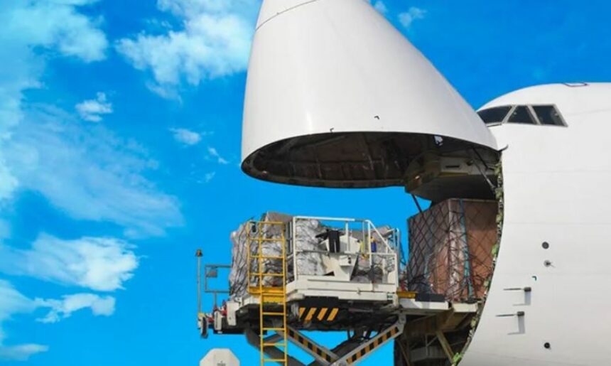 Las rutas alternativas de transporte aéreo de mercancías ante el cierre del espacio aéreo del Golfo