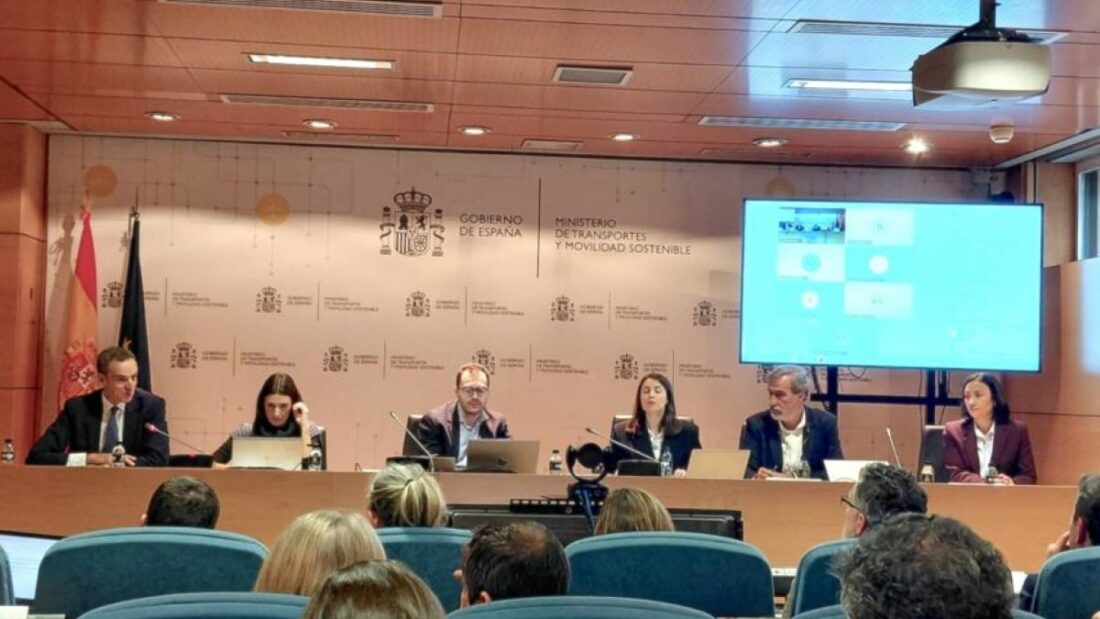 CONFEBUS traslada a los directores generales de transporte el papel estratégico del autobús