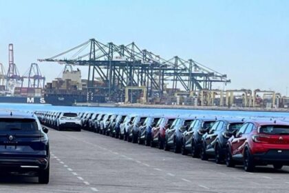 Las exportaciones no compensan las importaciones en el mes de enero