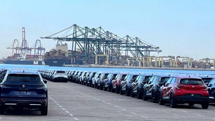 Las exportaciones no compensan las importaciones en el mes de enero