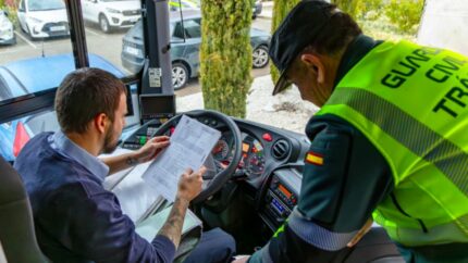 En marcha la nueva campaña de vigilancia y control de la DGT a camiones y autobuses