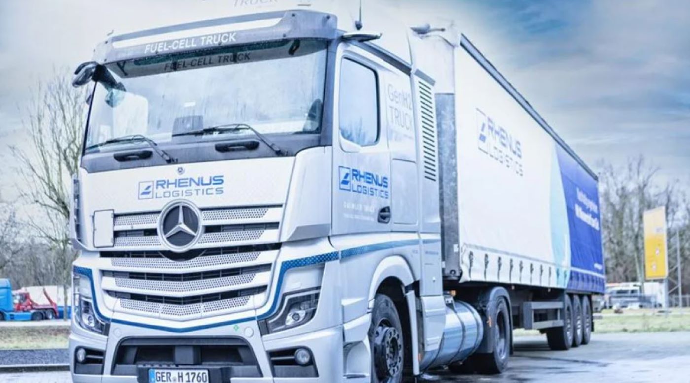 El Grupo Rhenus prueba el Mercedes-Benz GenH2 Truck de hidrógeno. Foto: Daimler Truck El Grupo Rhenus prueba el Mercedes-Benz GenH2 Truck de hidrógeno