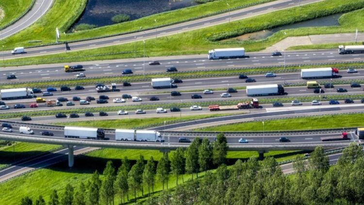 El sector del transporte exige 100.000 millones de euros para infraestructuras de la UE