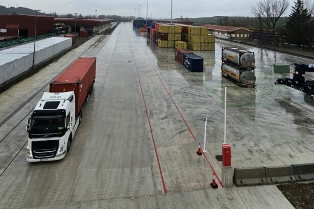 La nueva Terminal Intermodal de Navarra comienza a operar triplicando superficie