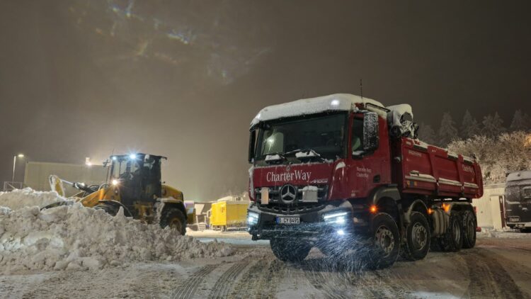 El Mercedes-Benz Arocs en Snow Operations en la Copa del Mundo de Biatlón 2026