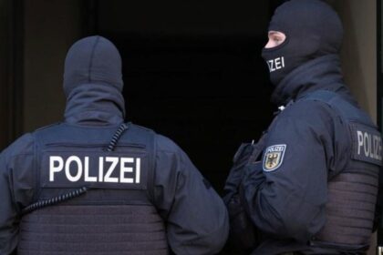 Roban a punta de pistola un camión en Alemania