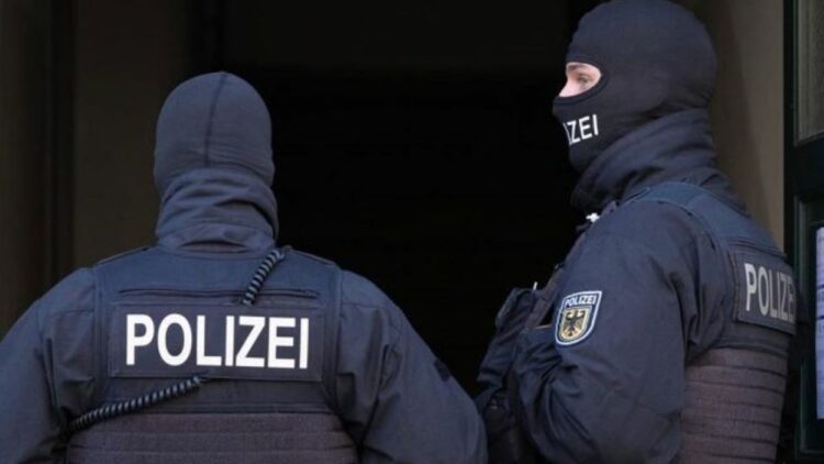 Roban a punta de pistola un camión en Alemania