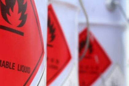 Transporte de mercancías peligrosas en España: nuevos retos regulatorios y operativos